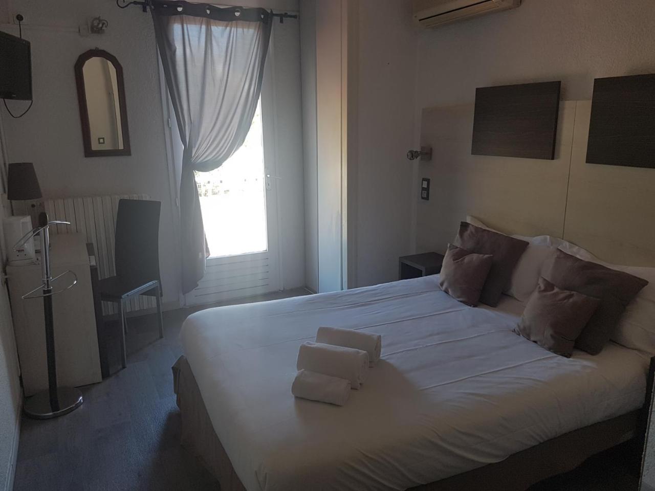 Logis Hotel Restaurant Les Charmettes 아르젤레쉬르메르 외부 사진